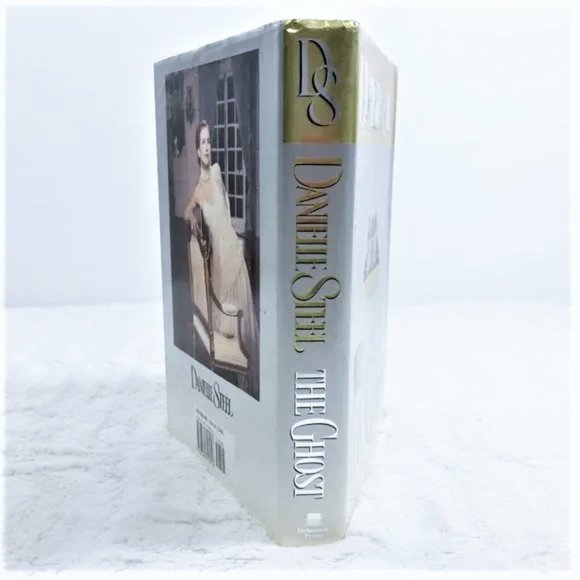 Danielle Steel, The Ghost, Hardcover, Limited Edition, Large Print, 1997 - Picture 2 of 4